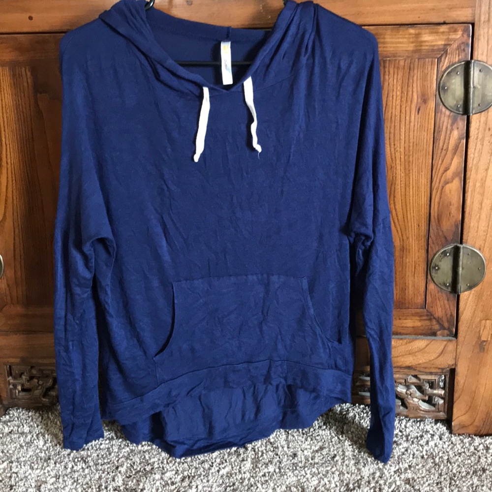 Lightweight sweater